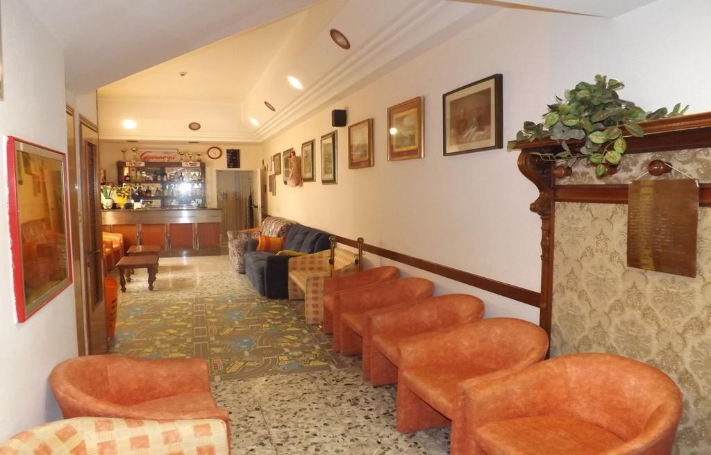 Hotel La Vela Bellaria-Igea Marina Esterno foto