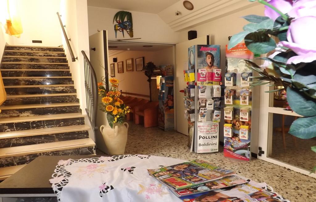 Hotel La Vela Bellaria-Igea Marina Esterno foto
