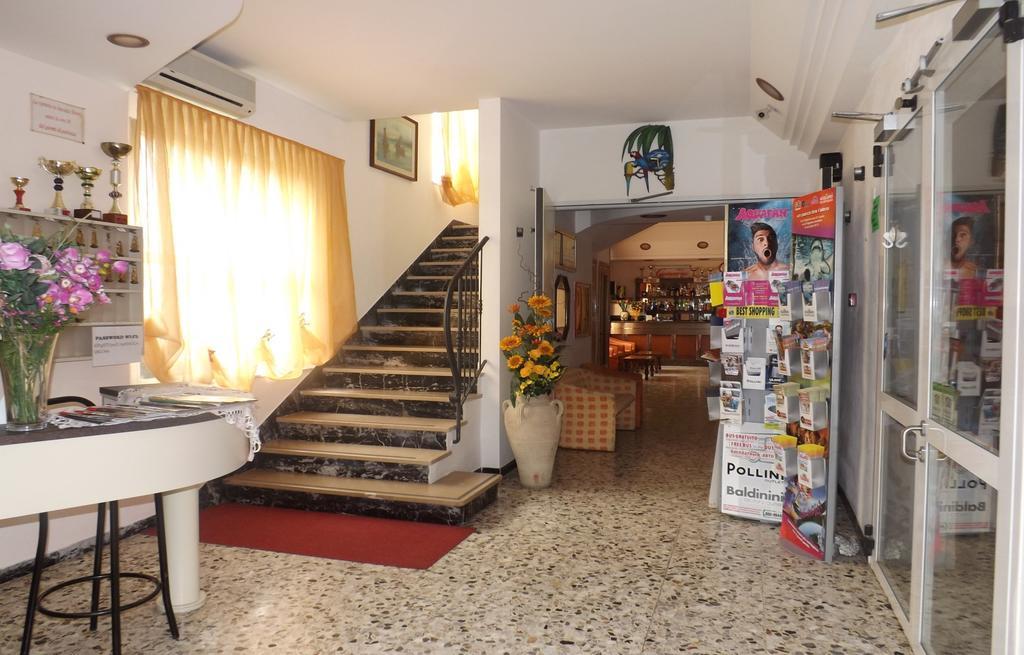 Hotel La Vela Bellaria-Igea Marina Esterno foto
