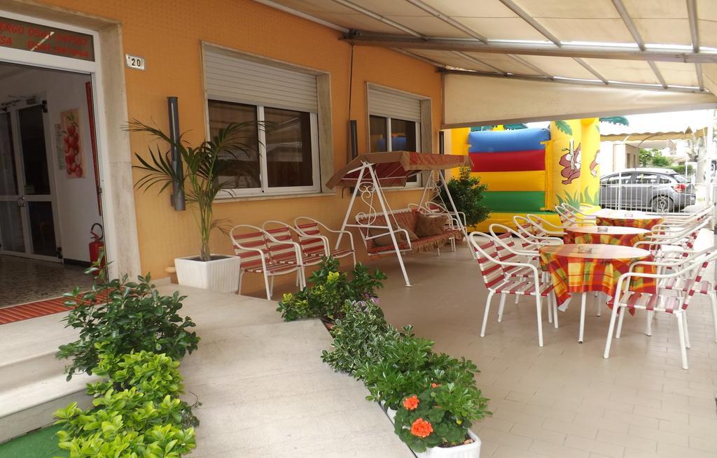 Hotel La Vela Bellaria-Igea Marina Esterno foto